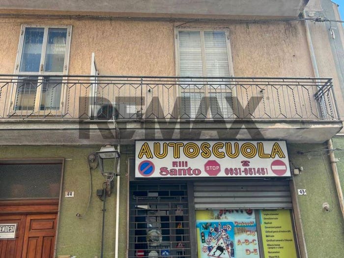Casa con 6 locali in vendita in via iblea, Centro, Melilli