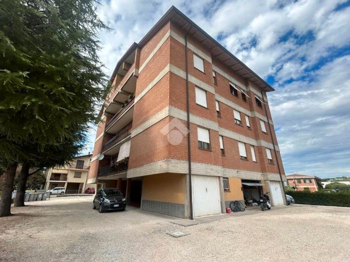 Appartamento quadrilocale in vendita in Via Aldo Moro, Centro, Torgiano
