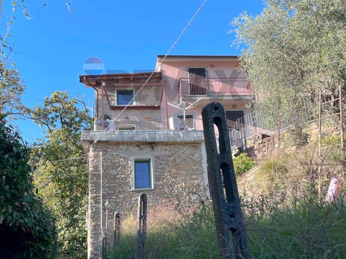Casa trilocale in vendita in VIA S MARIA, San Carlo Antona, Massa
