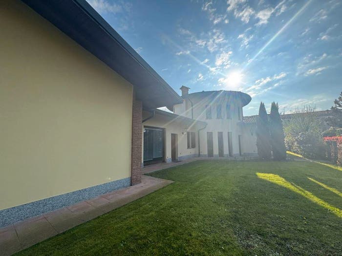 Casa con 6 locali in vendita in Via Enrico Berlinguer, Borgarello