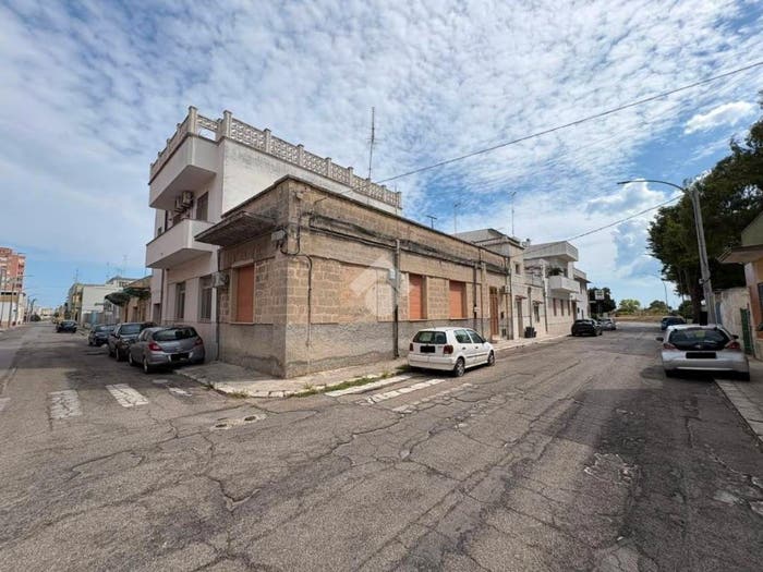 Casa quadrilocale in vendita in Via Calore, Perrino San Pietro, Brindisi