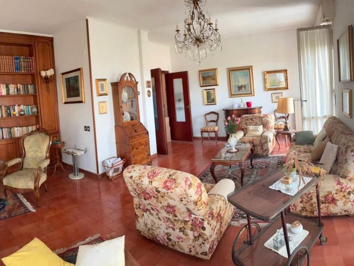 Appartamento con 6 locali in vendita in Via Cavalcavia S Giusto, San Giusto Aeroporto, Pisa