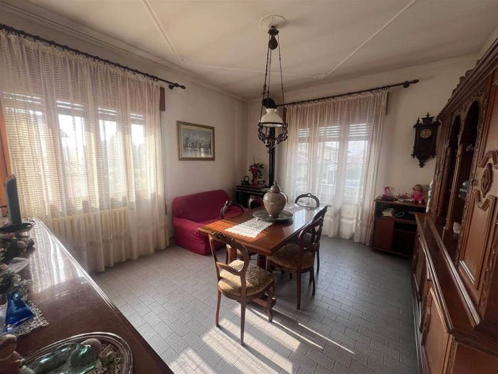 Casa con 6 locali in vendita in San Pietro Viminario