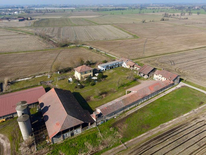 Casa con 6 locali in vendita in Via Giosuè Carducci, San Vito, Gaggiano