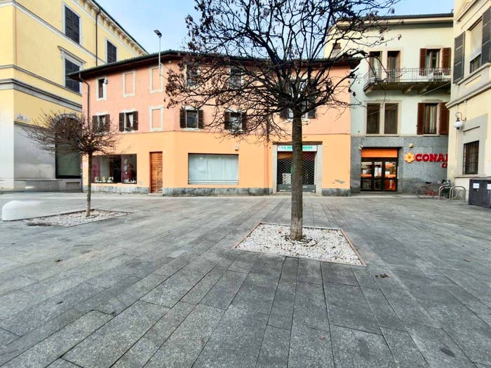 Casa con 6 locali in vendita in Vicolo Canonica, Centro Storico, Novara
