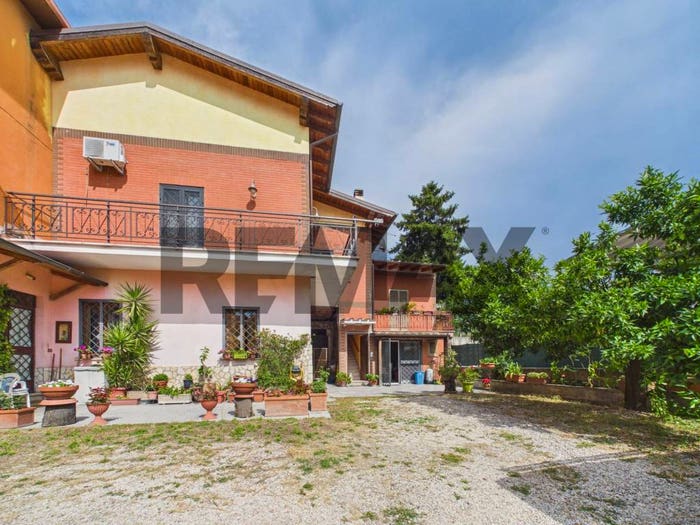 Appartamento con 5 locali in vendita in via roma, Centro, Formello