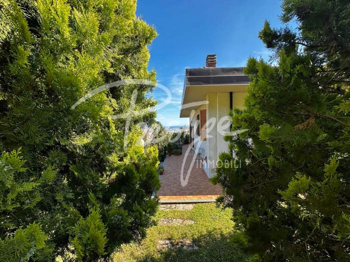 Casa con 6 locali in vendita in Via Montepertico, Migliarina, La Spezia