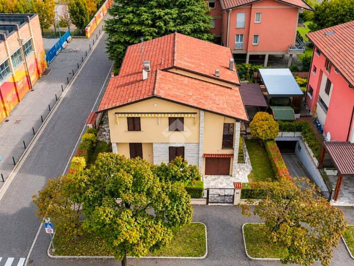 Casa quadrilocale in vendita in Viale Cristoforo Colombo, Sant'Anna, Brescia