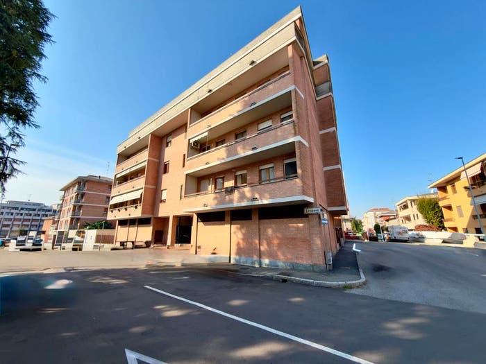 Casa quadrilocale in vendita in Via Giacomo Leopardi, San Martino, Novara
