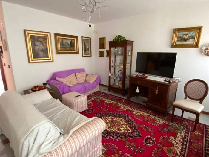 Casa con 6 locali in vendita in Riviera Roma, Centro, Adria