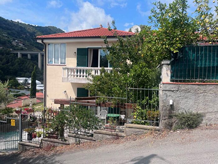 Casa con 6 locali in vendita in Centro, Vallecrosia
