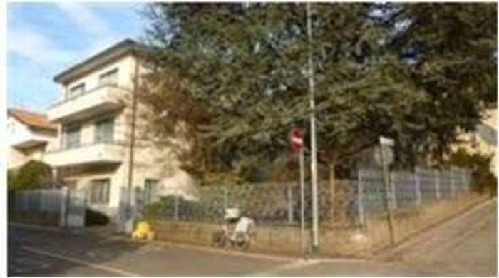 Appartamento trilocale in vendita in Via Lario, Semicentro, Cantù