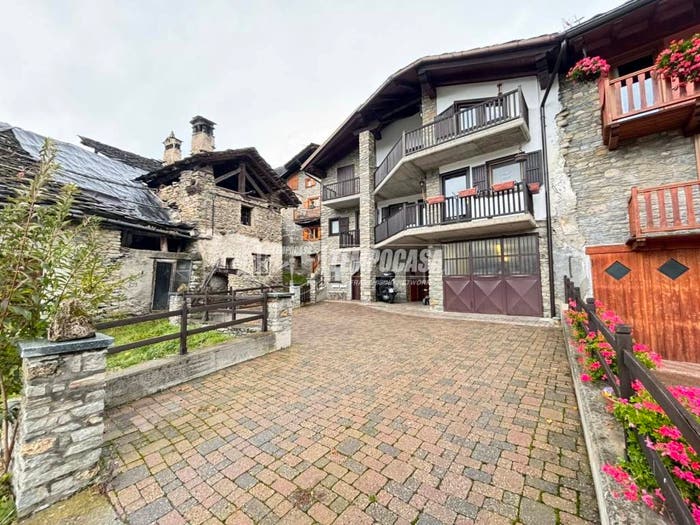 Appartamento quadrilocale in vendita in Frazione Fossaz Dessus, Fossaz, SaintNicolas