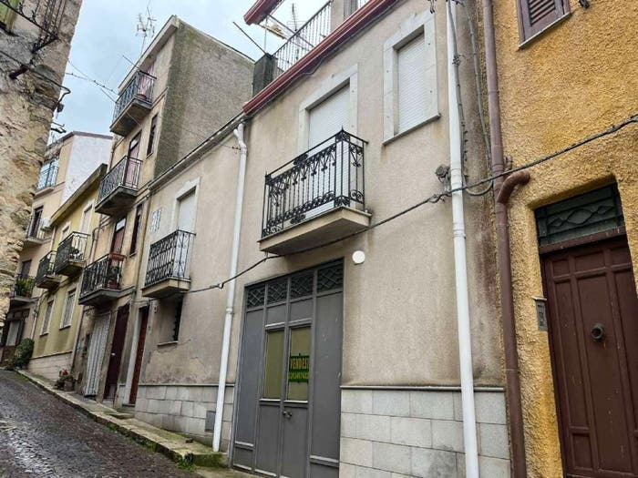 Casa quadrilocale in vendita in via Streva, Corleone