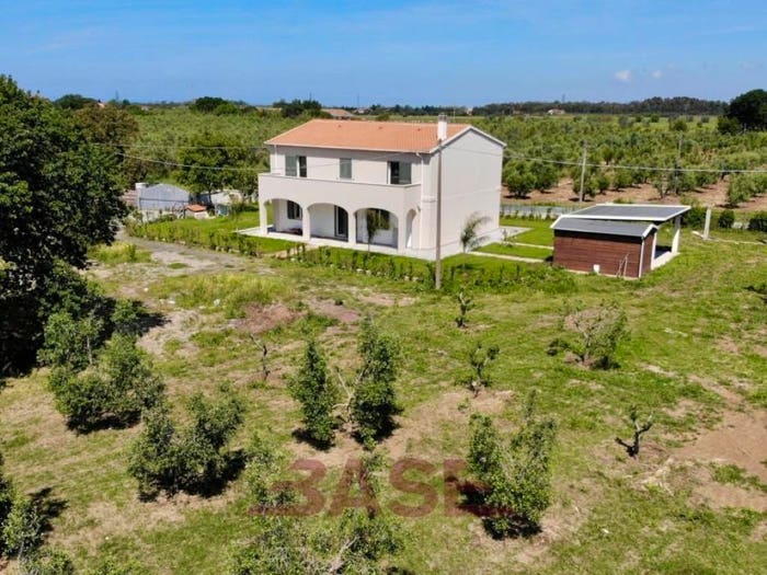 Casa con 6 locali in vendita in Via Vicinale Bottico, Bibbona
