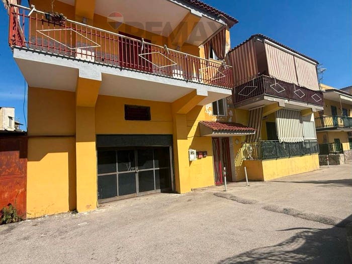 Appartamento quadrilocale in vendita in Chiaiano, Napoli