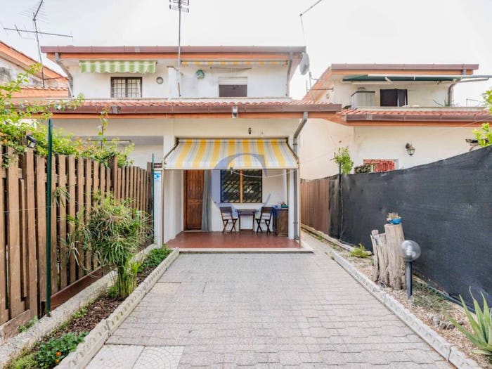 Casa trilocale in vendita in Via Oglio, Tor San Lorenzo Nuova California, Ardea