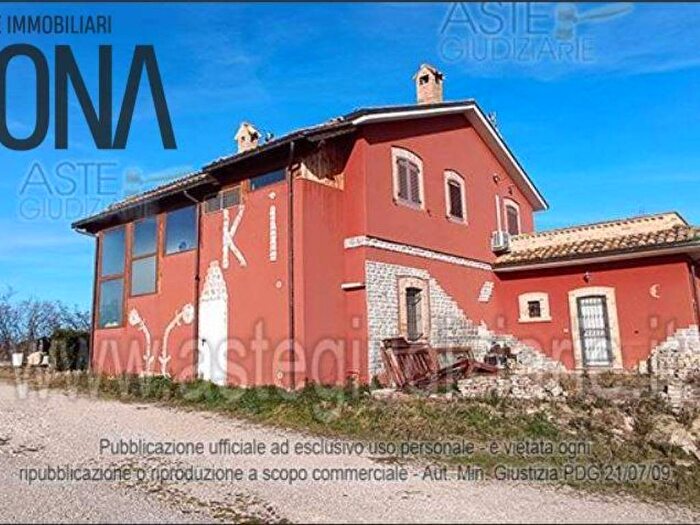 Casa quadrilocale in vendita in Contrada San Pietro, Centro, Mosciano Sant'Angelo