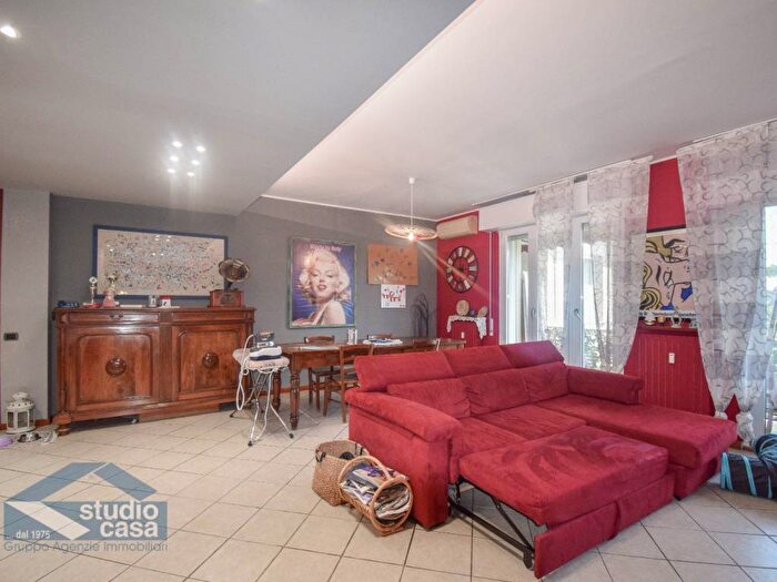 Appartamento quadrilocale in vendita in VIALE EMILIA, San Bernardo Olmo, Lodi