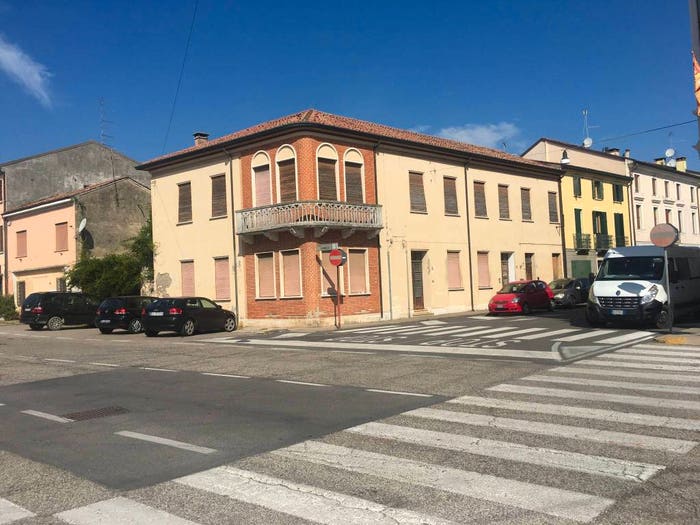 Casa con 6 locali in vendita in Piazza Salute, Centro, Badia Polesine