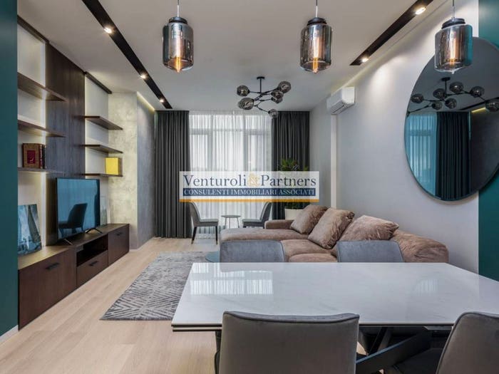 Appartamento trilocale in vendita in Viale Italia, Centro, San Felice del Benaco