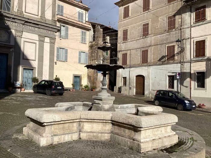 Appartamento trilocale in vendita in Via Delle Scuole, Bassano Romano