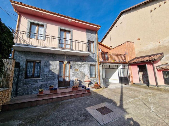 Casa con 6 locali in vendita in Via Meane, Meane, Cherasco