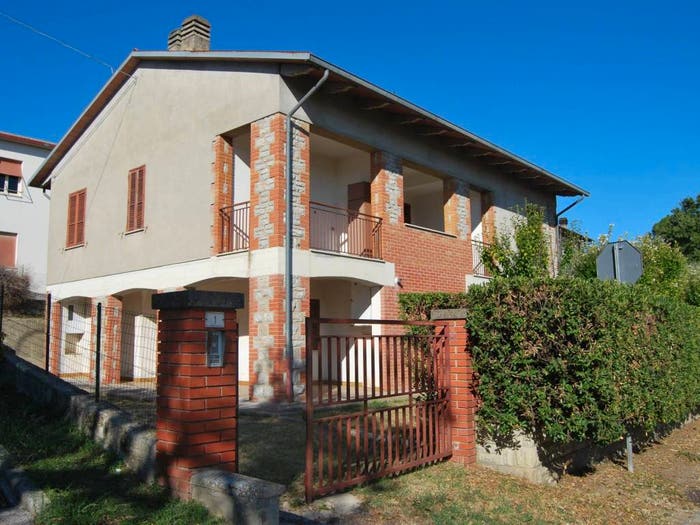 Casa con 6 locali in vendita in Via Eugenio Panena, Centro, Passignano sul Trasimeno