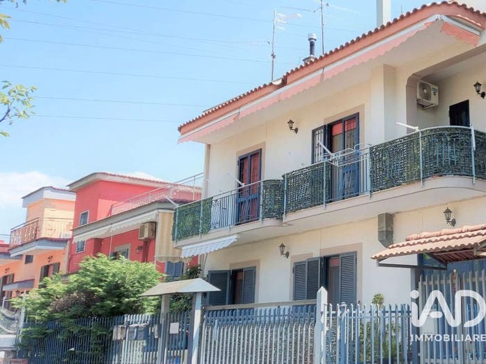 Casa con 6 locali in vendita in Via Giulio Cesare, Sant'Antonio Abate