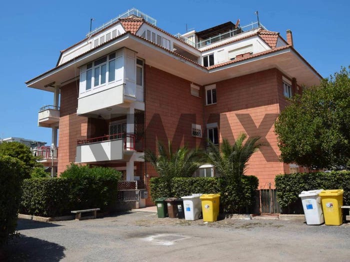 Appartamento trilocale in vendita in Via Vasto, Marina di Ardea, Ardea
