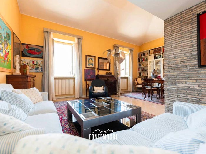 Appartamento con 6 locali in vendita in Piazza Settembre, Centro Storico, Fano