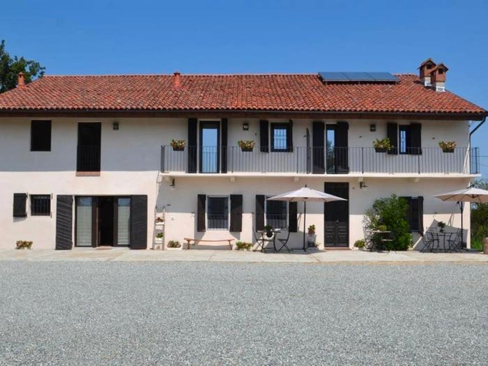 Casa con 6 locali in vendita in Frazione San Grato, Monteu Roero