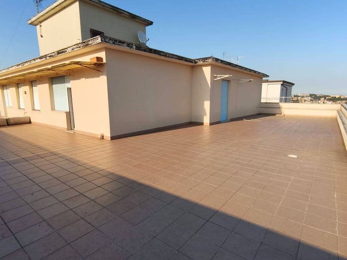 Appartamento con 6 locali in vendita in Centro, Macerata