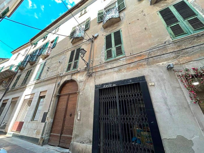 Appartamento trilocale in vendita in Via Roma, Centro, Ovada