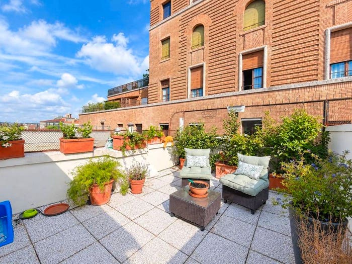 Casa quadrilocale in vendita in Piazza Della Vittoria, Loggia Garibaldi, Brescia