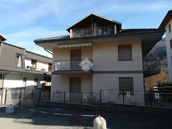 Appartamento quadrilocale in vendita in Via Guglielmo Marconi, Centro, Ceres