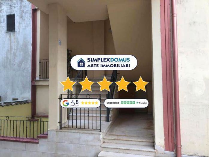 Appartamento con 5 locali in vendita in Viale Aldo Moro, Apricena