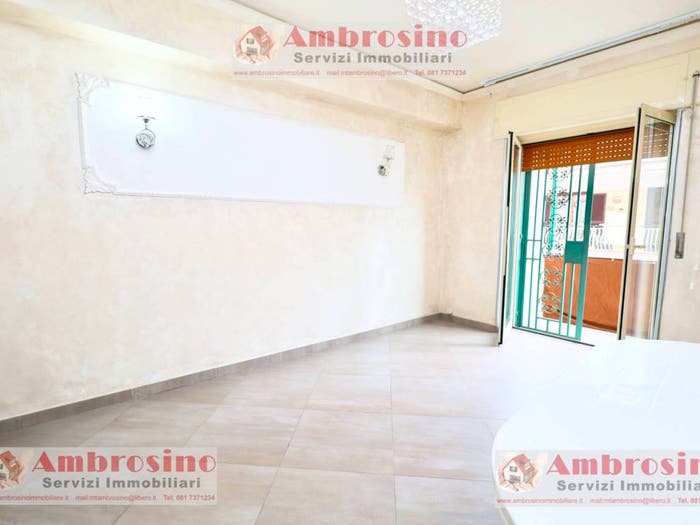 Appartamento trilocale in vendita in Via Cardinale Filomarino, Secondigliano, Napoli