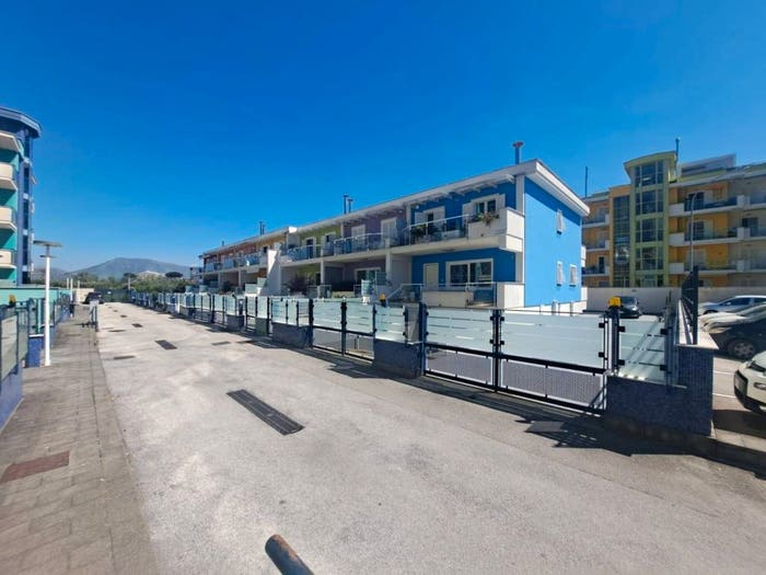 Casa con 5 locali in vendita in Via Dante Alighieri, Centro, Marigliano