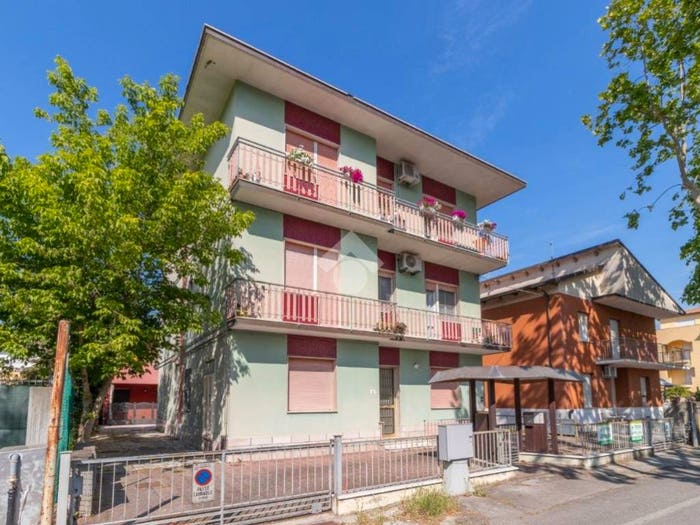 Appartamento trilocale in vendita in Via Archimede, Villamarina Mare, Cesenatico