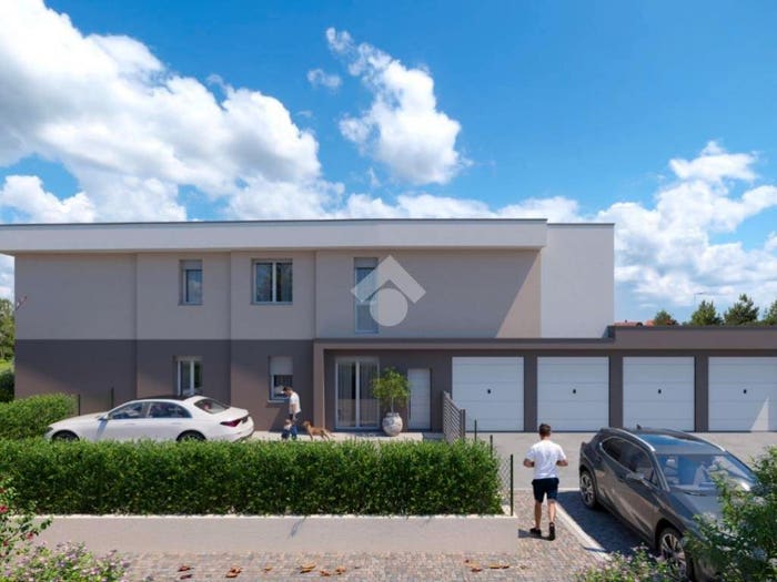 Appartamento quadrilocale in vendita in Via Commenda, Centro, Castelfranco Emilia