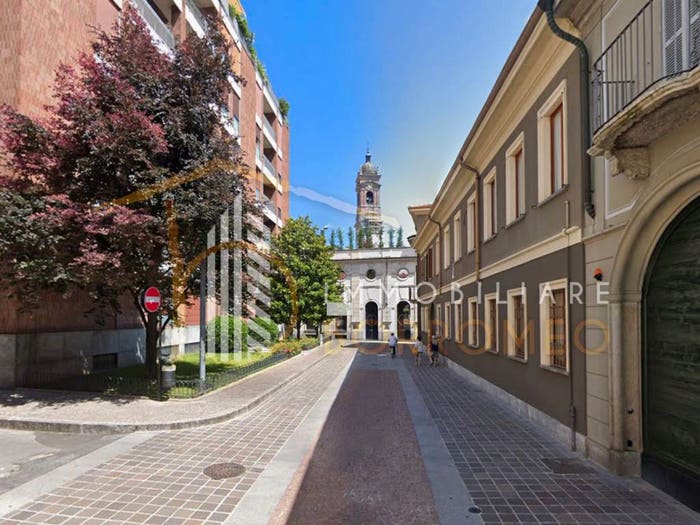 Appartamento bilocale in vendita in Via San Martino, Centro Storico, Monza