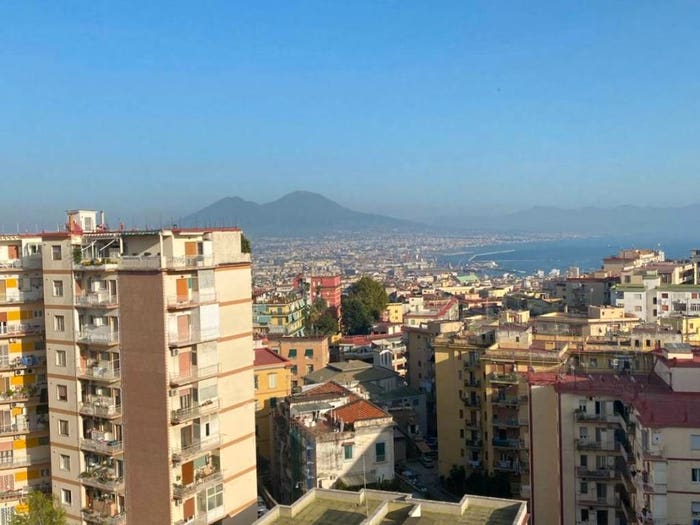 Appartamento quadrilocale in vendita in Via Giacinto Gigante, Arenella, Napoli