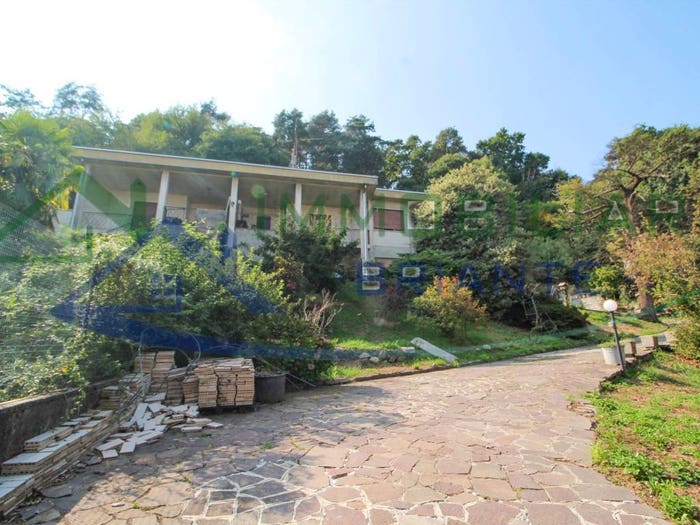 Casa trilocale in vendita in Via del Monte, Centro, Vergiate