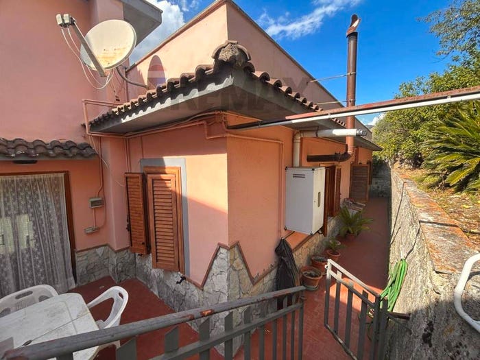 Casa quadrilocale in vendita in VIA DELLA CORCONVALLAZIONE, Maenza