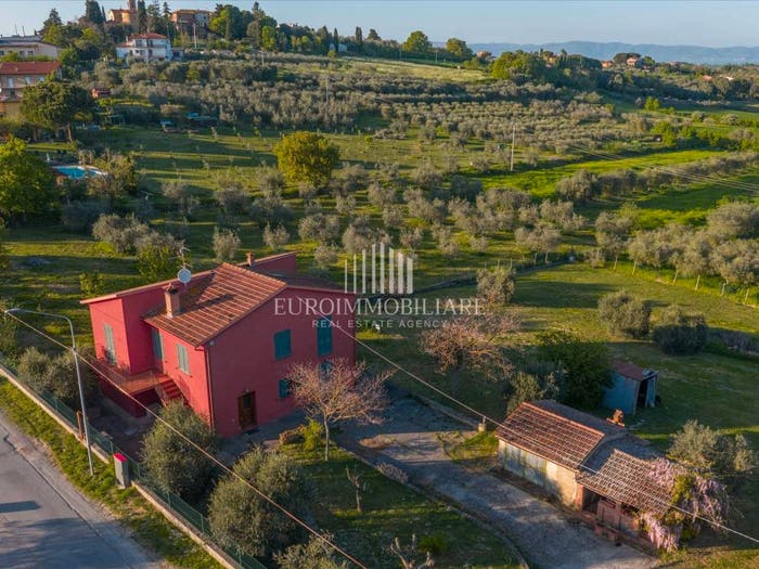 Casa quadrilocale in vendita in Località Poggio del Papa B, Vaiano, Castiglione del Lago