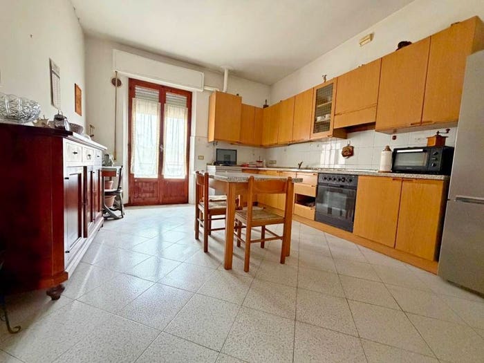 Appartamento quadrilocale in vendita in Centro, Poggibonsi