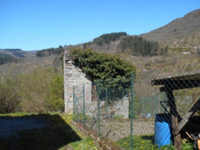 Appartamento bilocale in vendita in Via del Fiume, San Romano in Garfagnana