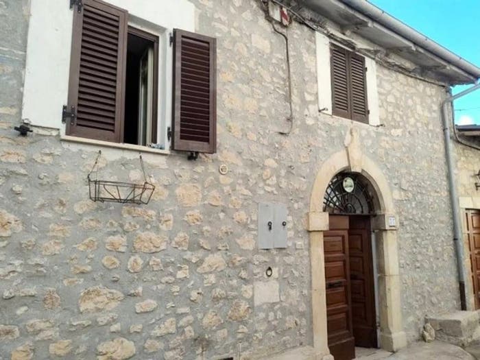 Appartamento con 5 locali in vendita in Località Colforcella, Cascia