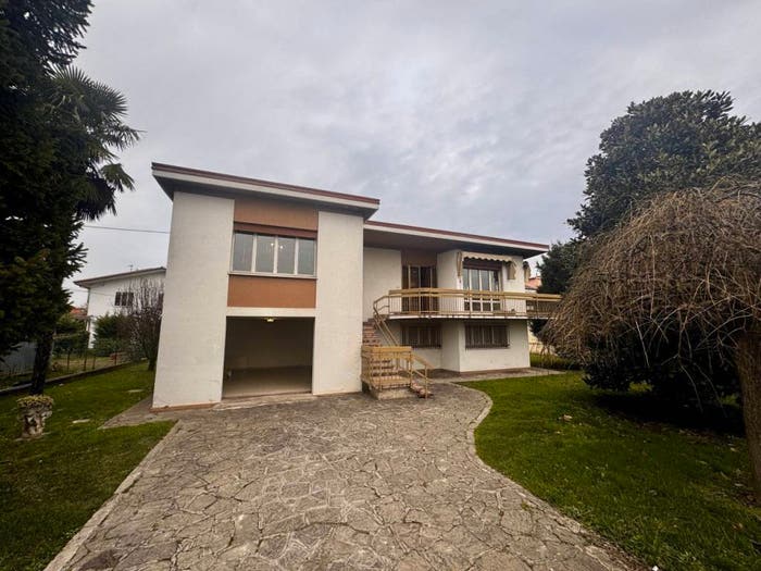 Casa quadrilocale in vendita in Via Roma Est, Centro, Ospedaletto Euganeo